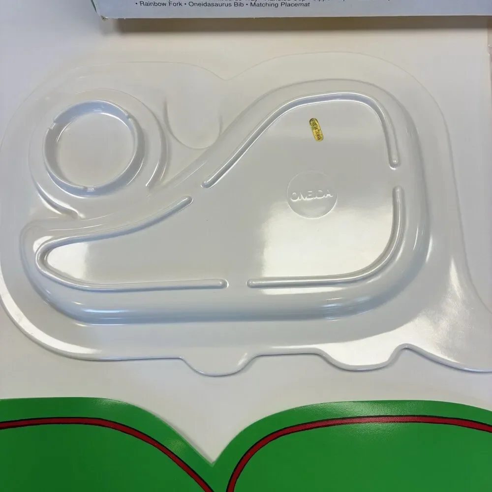 Oneida Meal Time Set Vintage Dinosaur Kids Plate Mat Sippy Cup Fork Spoon Bib